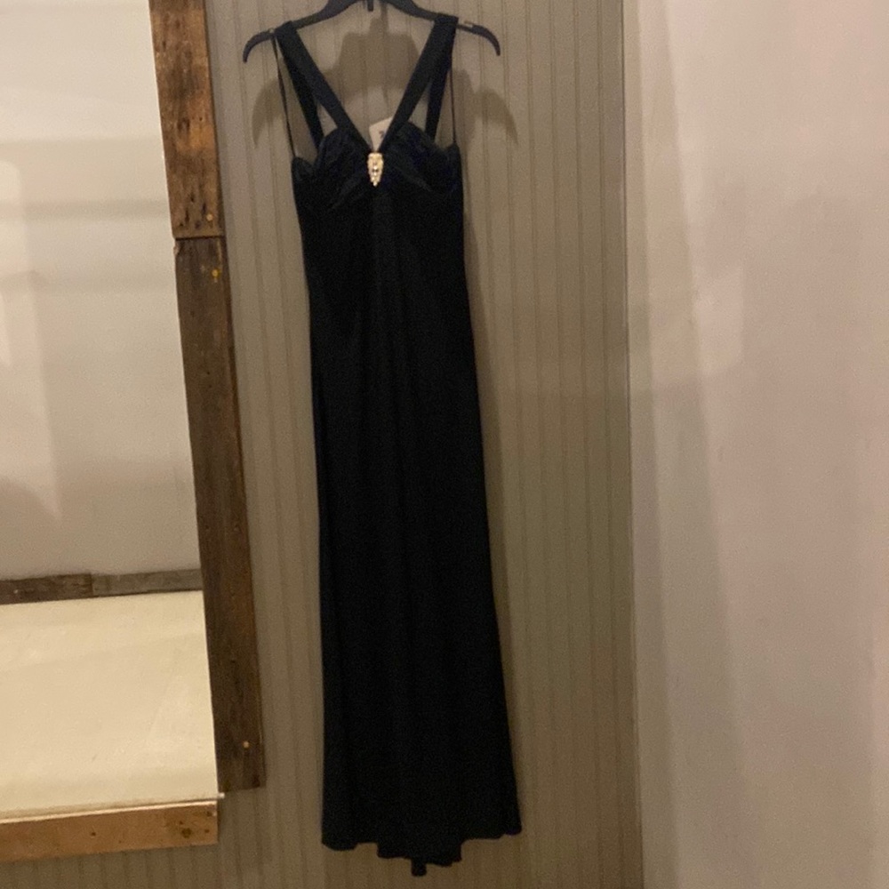 Betsy and Adam Size 4 Black Floor Length Prom Dress